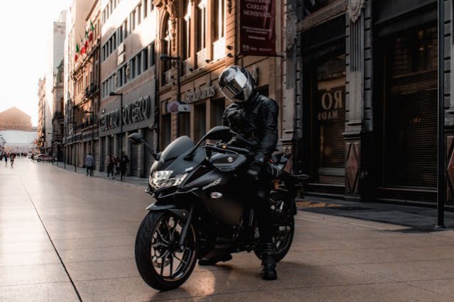moto Suzuki